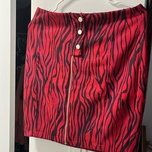 GUESS mini skirt, Sz 8